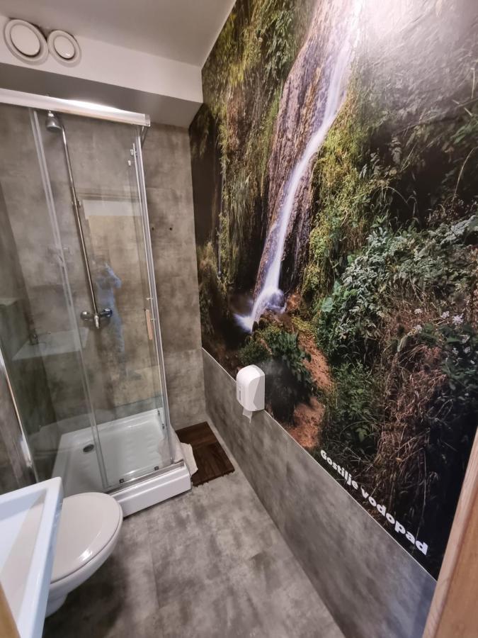 B&B Botel Charlie Beograd Ngoại thất bức ảnh