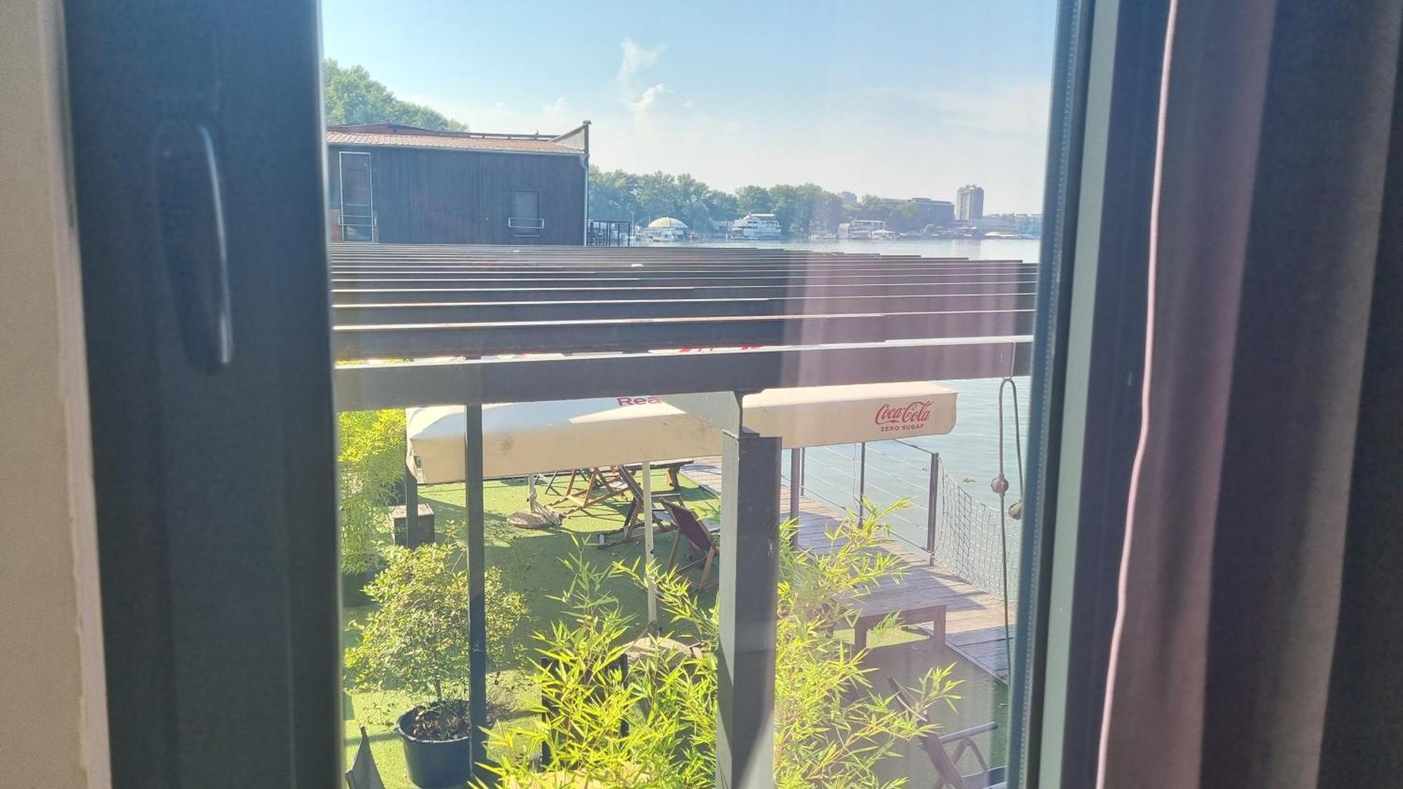 B&B Botel Charlie Beograd Ngoại thất bức ảnh